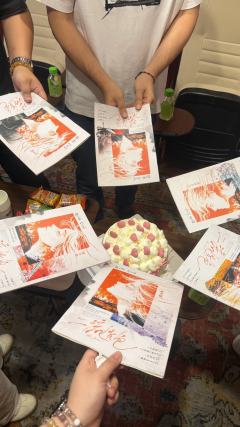 我会陪你演好每一场戏,
你可以尽情的利用我,
哪怕,是用卑劣