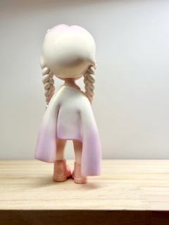 她超美的……异色吊卡都没有她好看，这配色绝了，好爱发色配这个