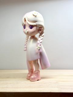 她超美的……异色吊卡都没有她好看，这配色绝了，好爱发色配这个