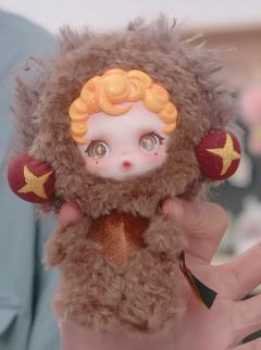 困困你醒醒！！！
好想把它摇醒哈哈哈～我真是太爱它了

幽灵