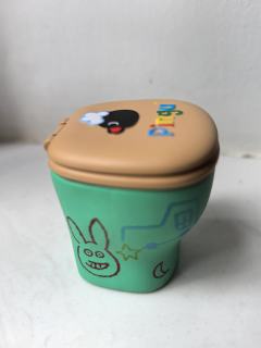 企鹅🐧马桶小场景，好适合放在卫生间哦，鸭子还能磁吸在企鹅头