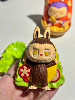 三明治原来还是磁吸的，好评，
薯片实物好大一只做工超好。头顶