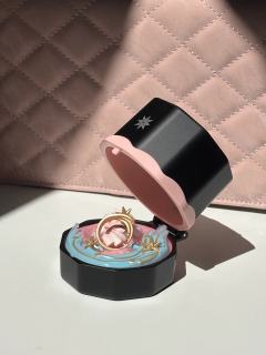 一发入魂！一定选最轻那个！
看中黑粉配色SP戒指盒啦，于是店