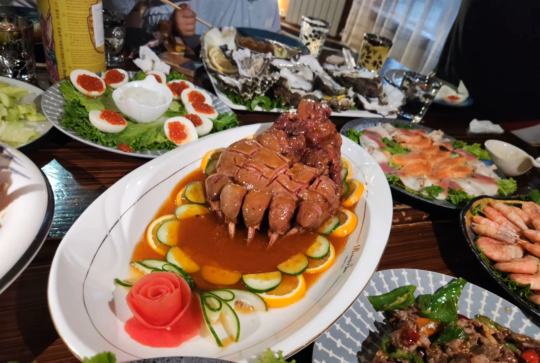 兄弟们，吃大肉了，第一批7小时，冲进异界的勇士，大家用的都是什么职业，是用什么装备打进异界的。