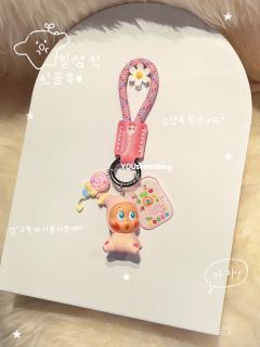 爱潮玩，也爱手工，经常会把两者结合，享受1➕1＞2的快乐🥳