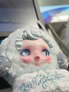 一代的皑雪歌简直是世间绝无仅有的美萌之物…太仙了……
（美丽