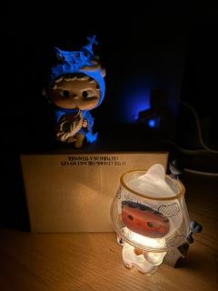 这个娃真的非常好看，尤其是因为光的时候🤩这个蓝色真的太好看