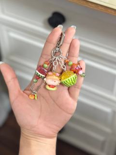 阿玛莉莉丝真的太会了，沙滩泳圈系列让人眼前一亮