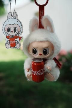 第一只入手的labubu也是觉得最好看的labubu
感情特