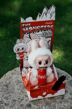 第一只入手的labubu也是觉得最好看的labubu
感情特