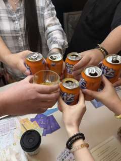 【无剧透】
至今我们仍未知道那天那位大哥的名字。


 @猫