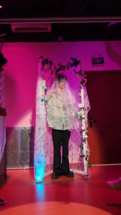 剧本:温床
类型:abo设定 沉浸 情感
角色:堇
dm:t