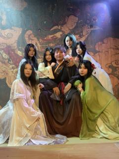 ✨她背刺我，她该死；我背刺她，她活该✨

📖剧本名称：同枝