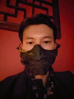 嘿,我是魏北淮,一个在大魏王朝的棋局里挣扎的“疯批皇子”。打