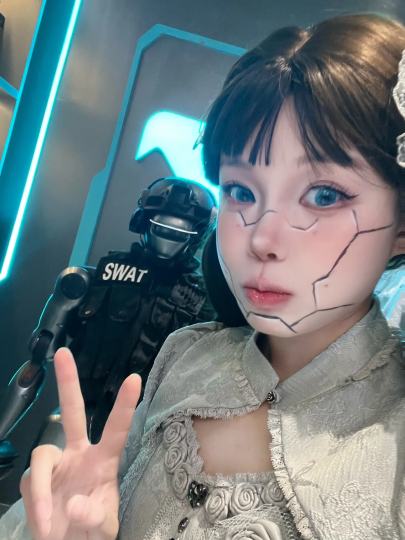 《我与我的机器人同事》