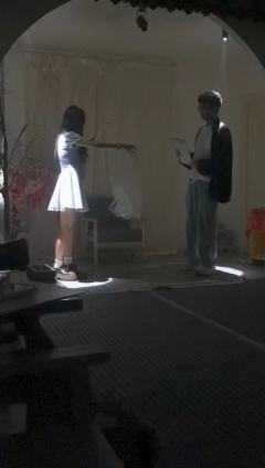 前期是推理，我不怎么爱推理所以感觉无聊，后面感觉挺好玩的，感