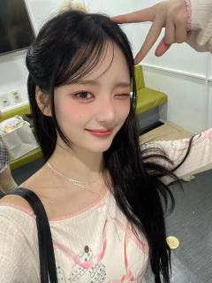 萌萌的
代表emoji：🦋
本名：最智元(최지원)

艺名
