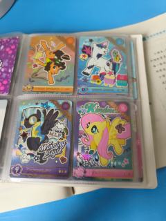 帮我看看这些卡一共多少钱？（除了里面的假卡）求👏👏👏