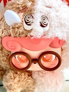 
-每个人都值得拥有小情绪-

端盒情绪毛毛怪啦～
好喜欢Q