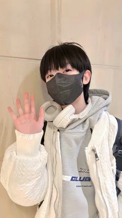 杨博文四代第一且唯一主舞