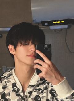 官宣男友zzx
#抽象
