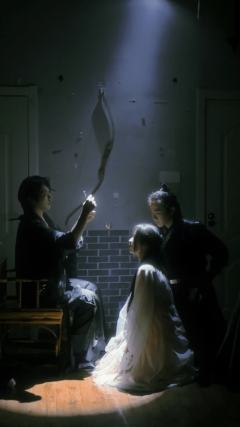 “方圭量世路,芷室养天钧。”
“我即为法,我即为规!”
武