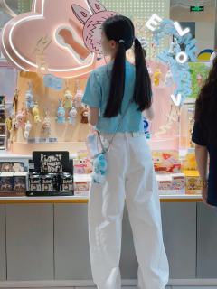 不摇显得不合群
