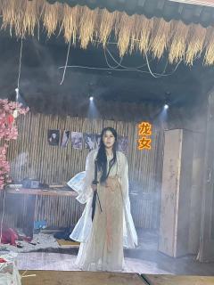 无名：一部热烈鲜活的群像文。以蜉蝣之力，以撼天地。

体验店