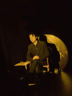 旧时代的红与黑，弄潮儿的血与泪

My name is Wi