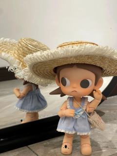 不抱我 我就赖在这不走啦！