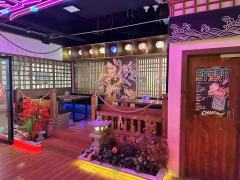 长藤密室「留校」主题体验全记录
场景氛围：沉浸式校园诡谲美学