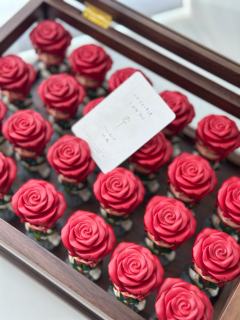 最浪漫的玫瑰留给我自己。