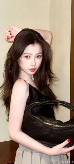 其实虞书欣她很好，对于赵露思这件事只是小石榴对号入座，虞书欣