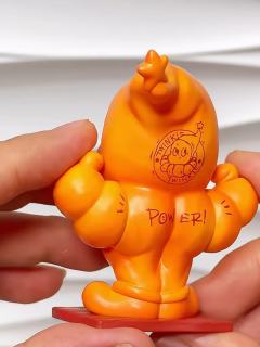 强壮面包，是白面团的涅槃
和前几代的风格完全不同，反差萌有意