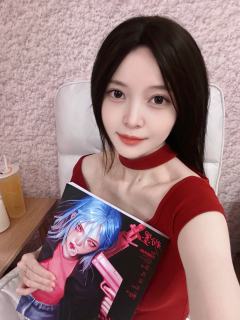 《粉墨》开篇先叠甲之剧本:1⭐。店铺DM:5⭐
玫瑰小姐🌹