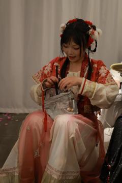 🎢过山车式体验
欢笑，刺激，反转，疯癫，最后困
人均高光全