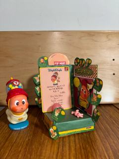 盲盒特意没扔 做了梦寐以求的小展台