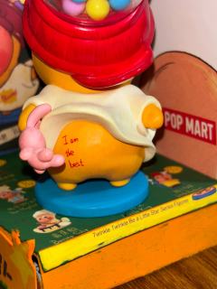 盲盒特意没扔 做了梦寐以求的小展台