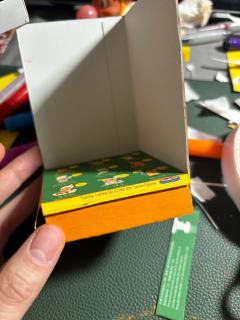 盲盒特意没扔 做了梦寐以求的小展台