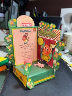 盲盒特意没扔 做了梦寐以求的小展台