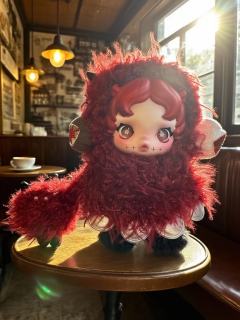 盼了好久,我的泡泡玛特不眠剧场贪吃鬼终于到手啦!刚拿到手,就