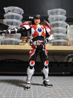 最近看了龙叔的新作捕风追影，果断入了这款，怀念当年警察故事里