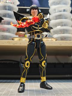 最近看了龙叔的新作捕风追影，果断入了这款，怀念当年警察故事里