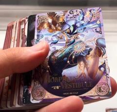 卡游第五人格二弹：
1.第一个10包出了艾维⭐️AR，这两天