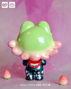 如果要问全世界最喜欢草莓的小猫是谁?🐱
一定是莓好🍓
它