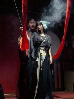 最近很少见的高开本，万万没想到破冰都是沉浸氛围，很独特
--