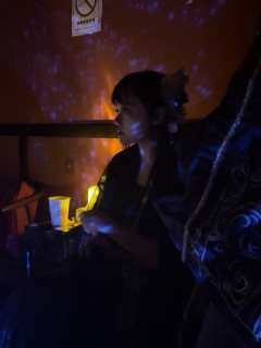 “她因你的不幸而存活,也因你的幸福而消亡。”
“三娘,我要你