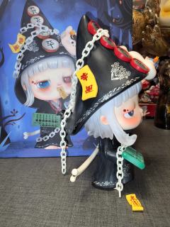 黑白无常终于一对儿啦，黑无常的绿翡翠小算盘是夜光的，又乖又好