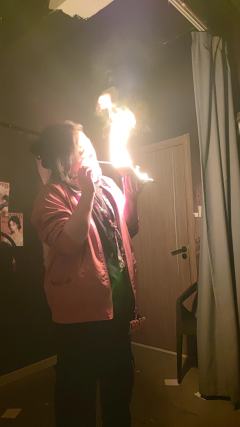 流氓叙事，是几个无耻流氓的自白，还是流氓般遮掩虚构的叙事方法