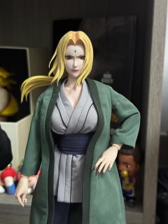 比雏田更高，该大的地方很大，可玩性很高，但裤子紧绷想做痛天脚